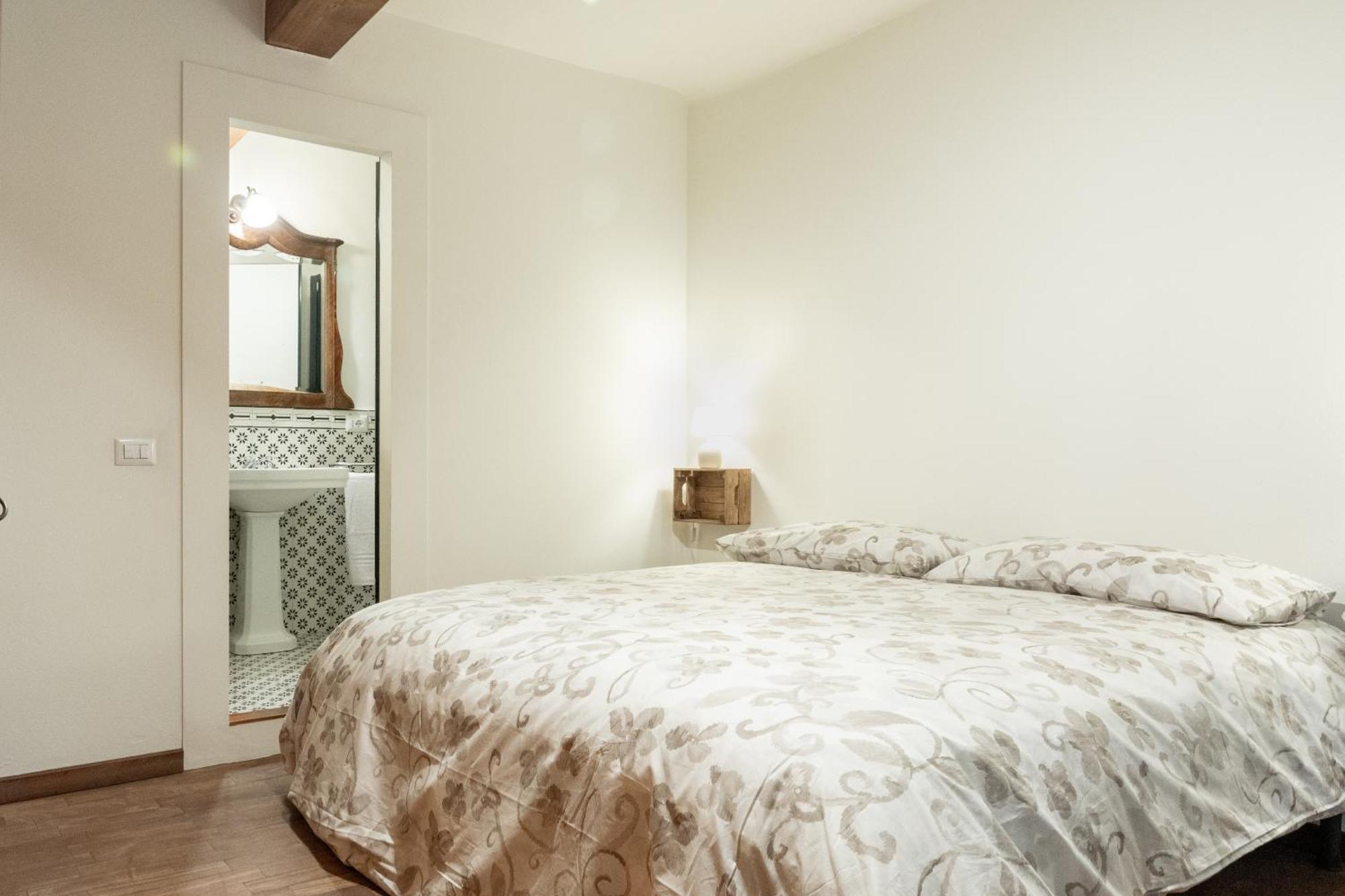 La Corte Di Emily Ap. 2 Hotel Milan Exterior photo